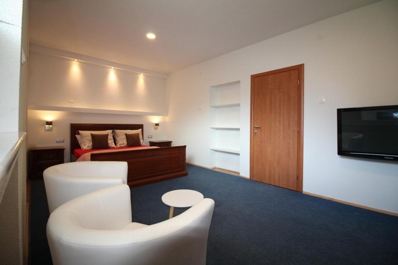 Apartment City Centre Free Parking 1&2 Floor Makarska Eksteriør billede